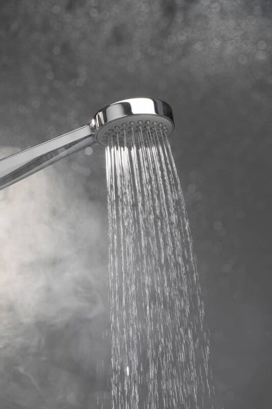 Nước từ vòi sen có thể tiêu tốn của bạn 10-15l /h