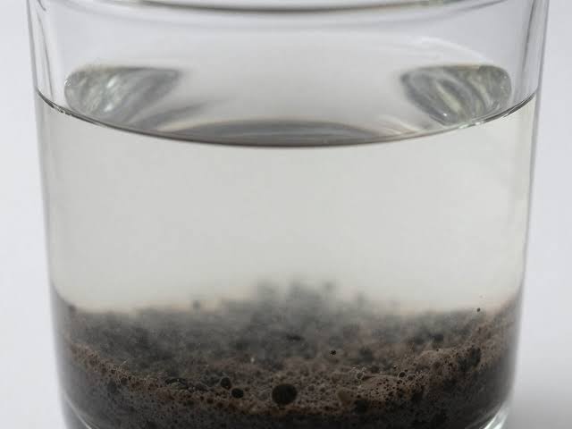 Mangan lắng đọng trong nước